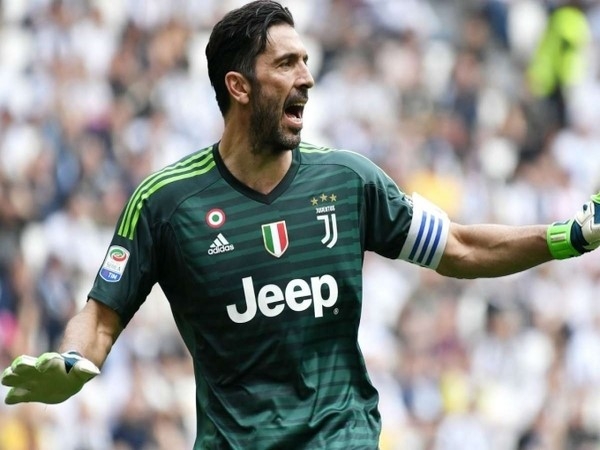 Thủ môn huyền thoại Gianluigi Buffon