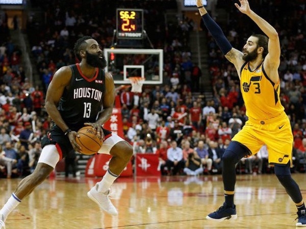 Quy định luật 3s bóng rổ về phòng ngự tại NBA