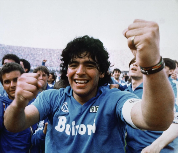 Diego Maradona với những pha lừa bóng đẳng cấp kinh điển