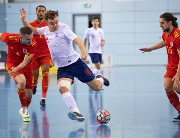 Tiền đạo trong futsal