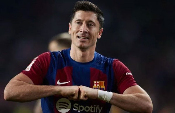 Robert Lewandowski là một trong những tiền đạo cắm hay nhất thế giới hiện nay