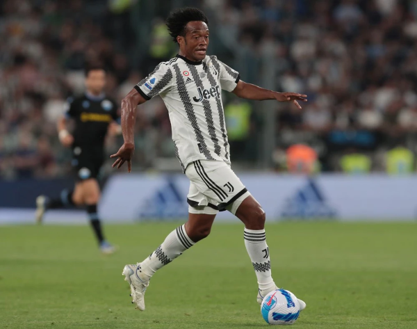 Tiền vệ cánh trái - Juan Cuadrado