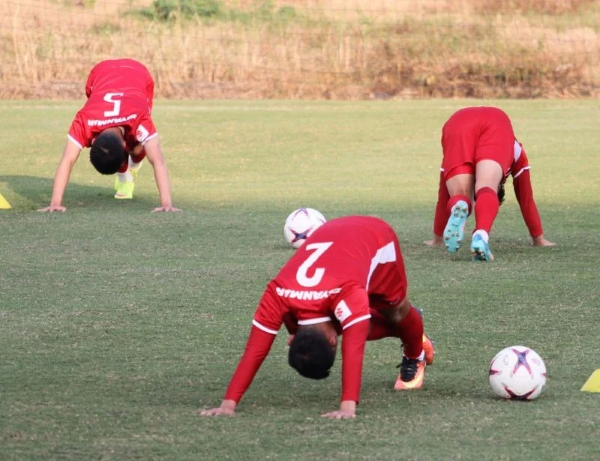 Cách phòng tránh những chấn thương trong bóng đá